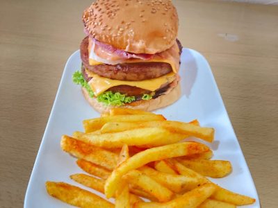 THE SWEET SPOT & KITCHEN
