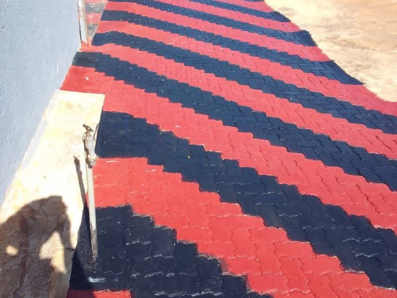 LIQUID FLOOR PAINT POLISH