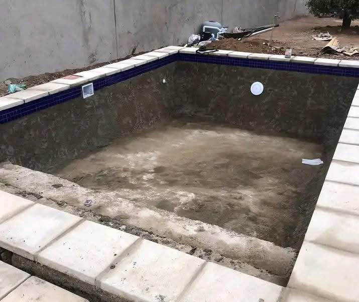 LETHOLE swimming pool builder