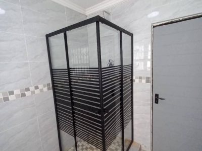 GALIS TILES AND DOORS pty(Ltd)
